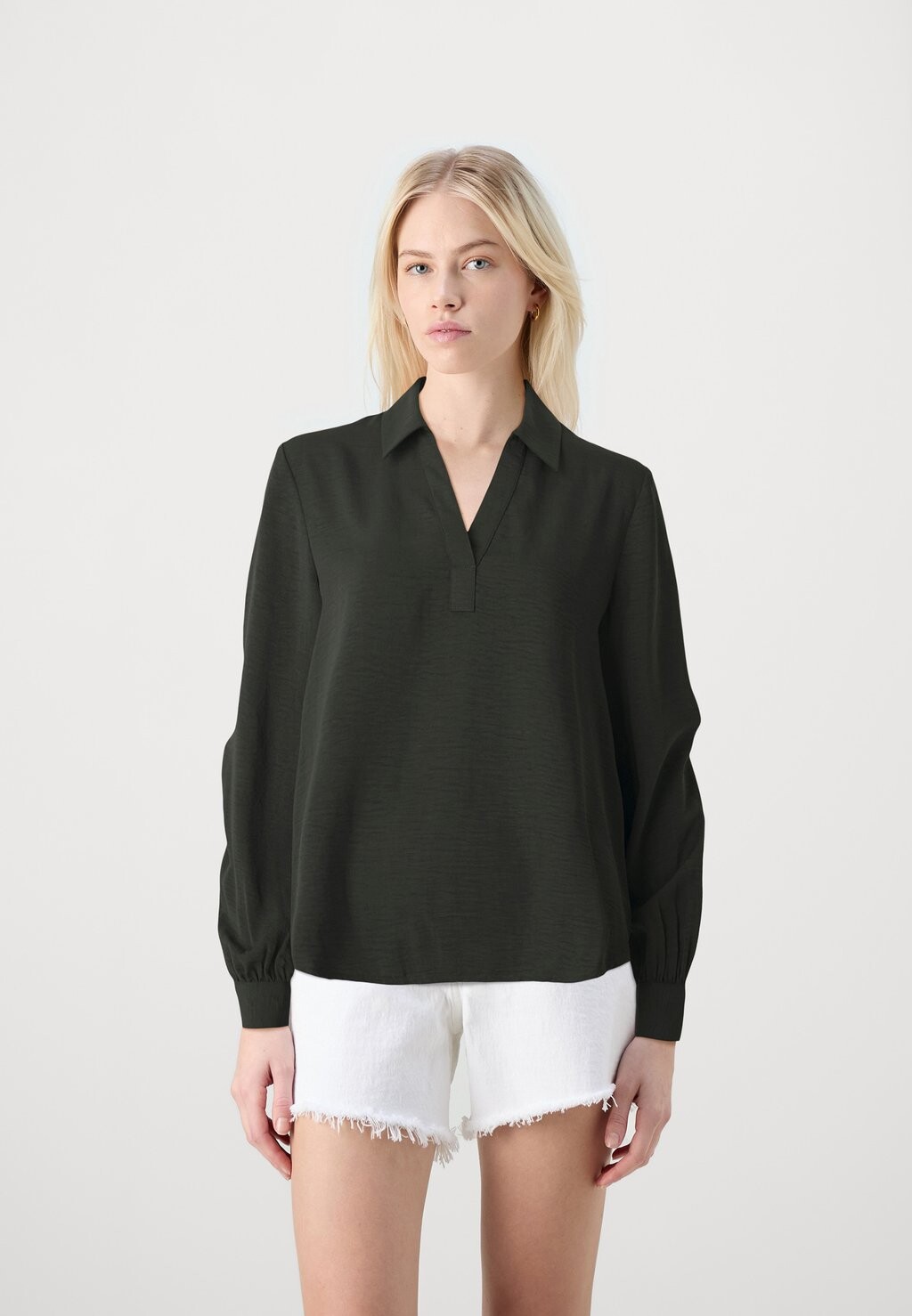 Блуза JDYDIVYA LIFE OLLAR JDY, черный
Блуза JDYDIVYA LIFE OLLAR JDY, черный