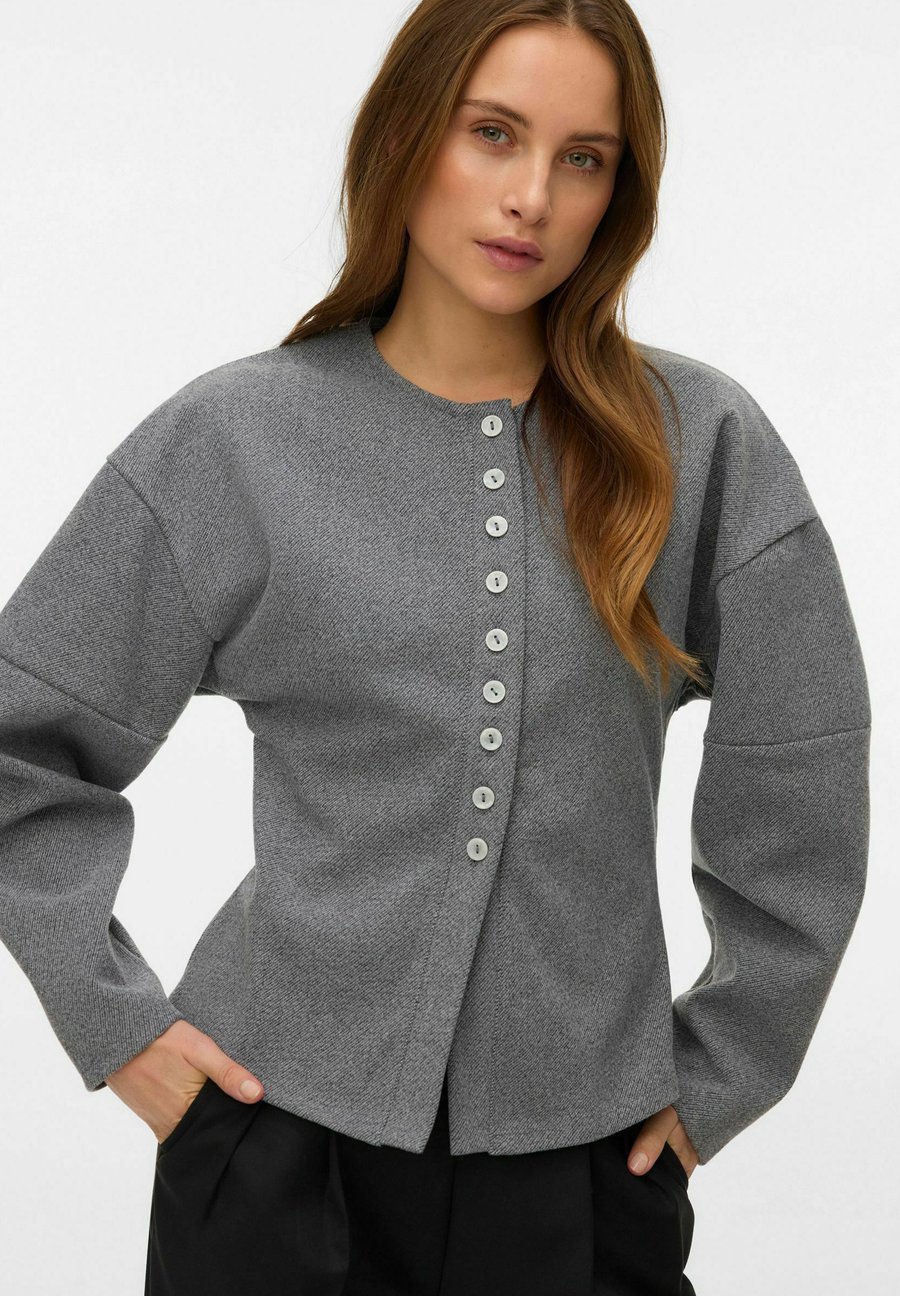 Кардиган Vero Moda VMKLEA LS O-NECK GA, Medium Grey Melange/Dark Grey
Кардиган Vero Moda VMKLEA LS O-NECK GA, Medium Grey Melange/Dark Grey