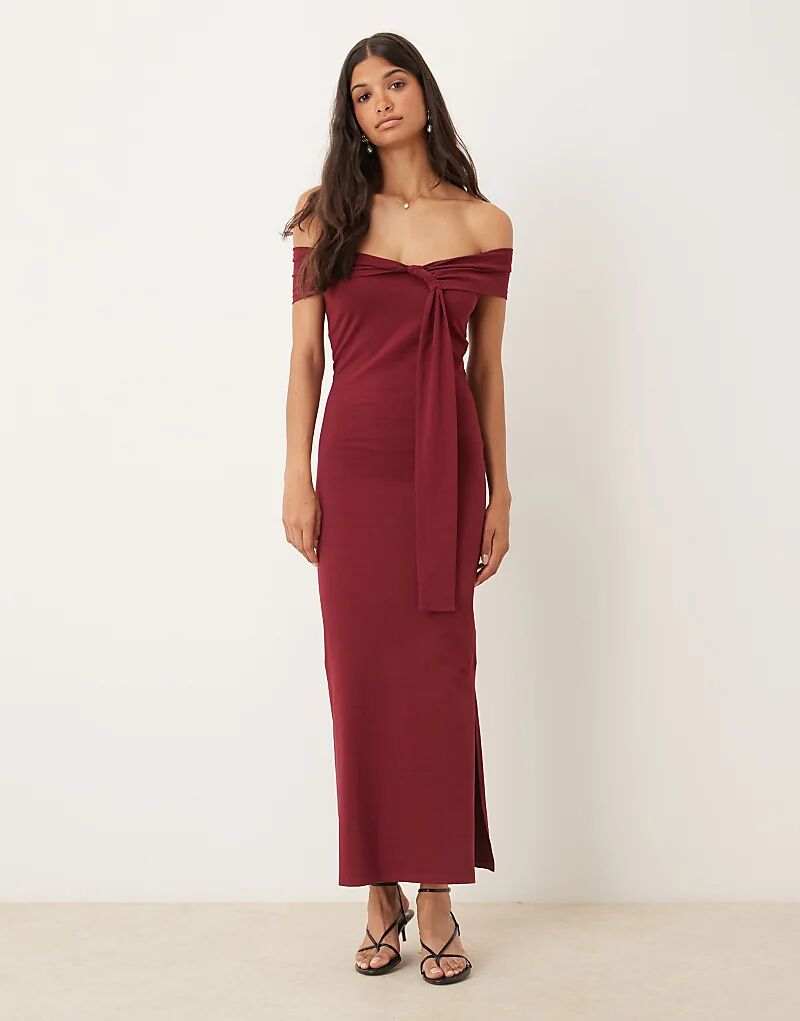 Платье миди с завышенной талией и драпировкой ASOS DESIGN бордового цвета
Платье миди с завышенной талией и драпировкой ASOS DESIGN бордового цвета