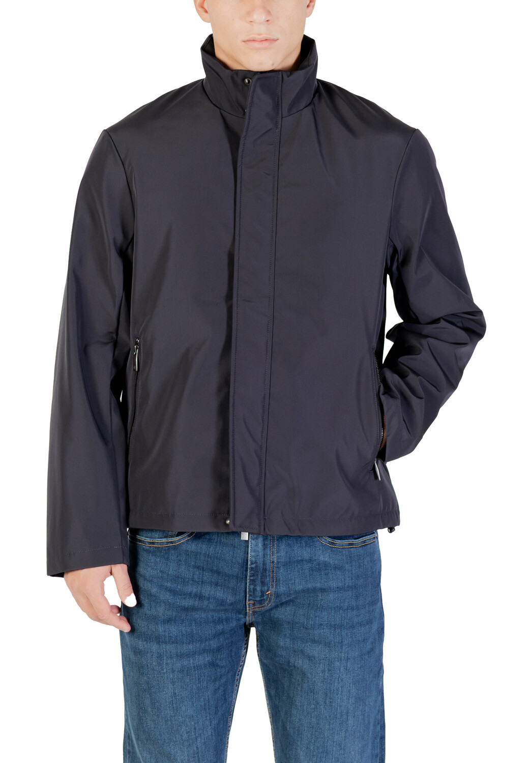 Блейзер Armani Exchange, синий
Блейзер Armani Exchange, синий