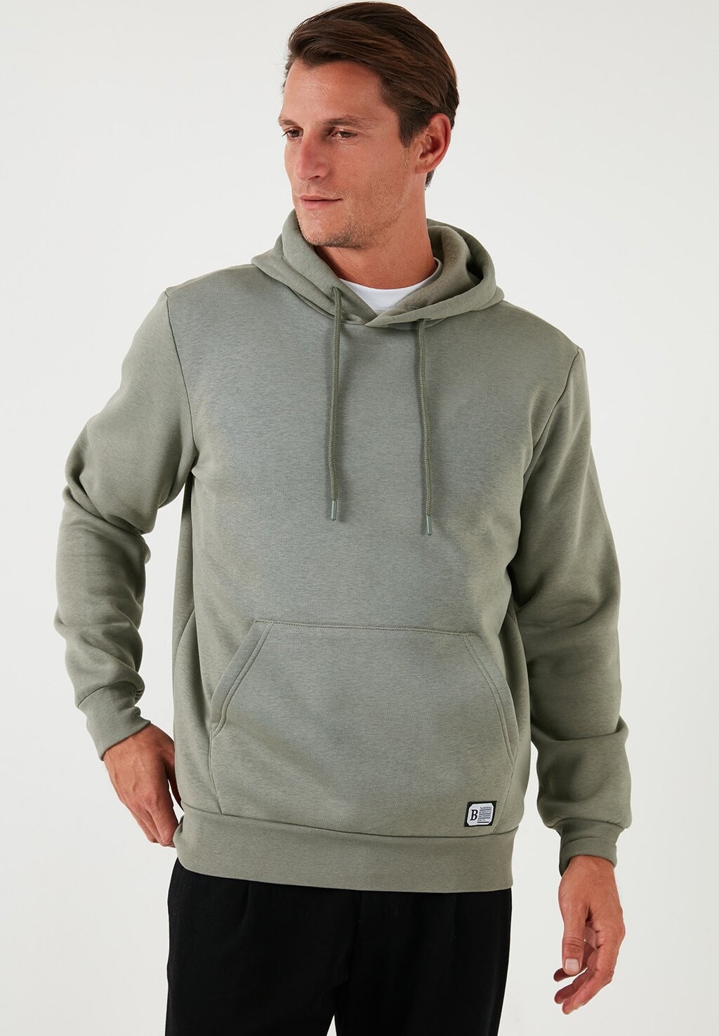 Толстовка с капюшоном REGULAR FIT Buratti, светло-зеленый
Толстовка с капюшоном REGULAR FIT Buratti, светло-зеленый