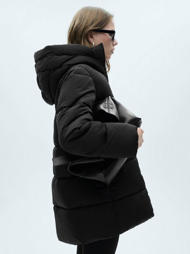 Токийское стеганое пальто Mango, черный
Токийское стеганое пальто Mango, черный