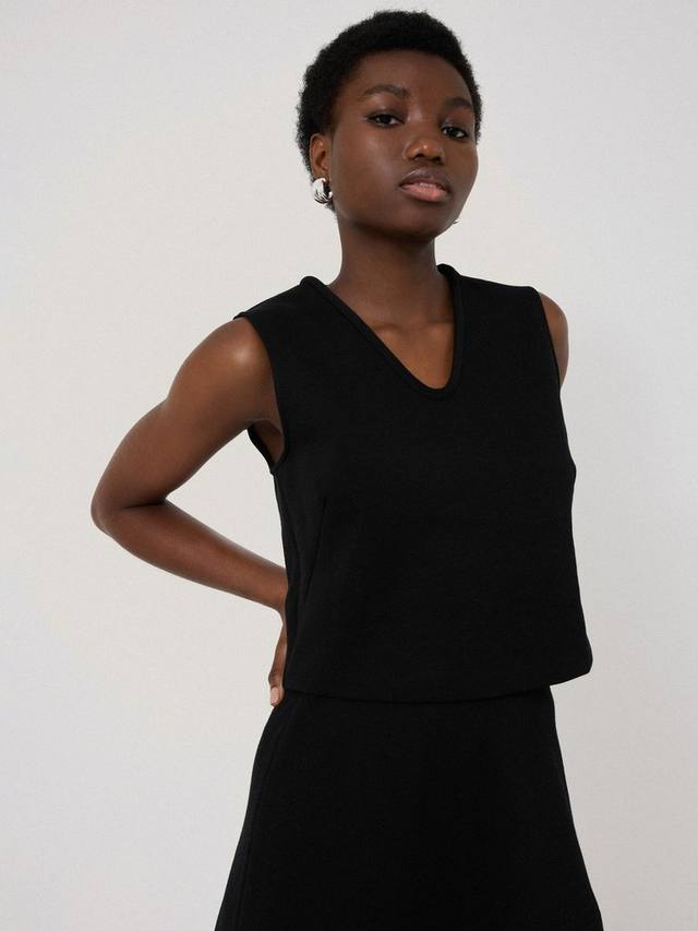 Структурированный топ из креп-джерси Jigsaw, черный
Структурированный топ из креп-джерси Jigsaw, черный