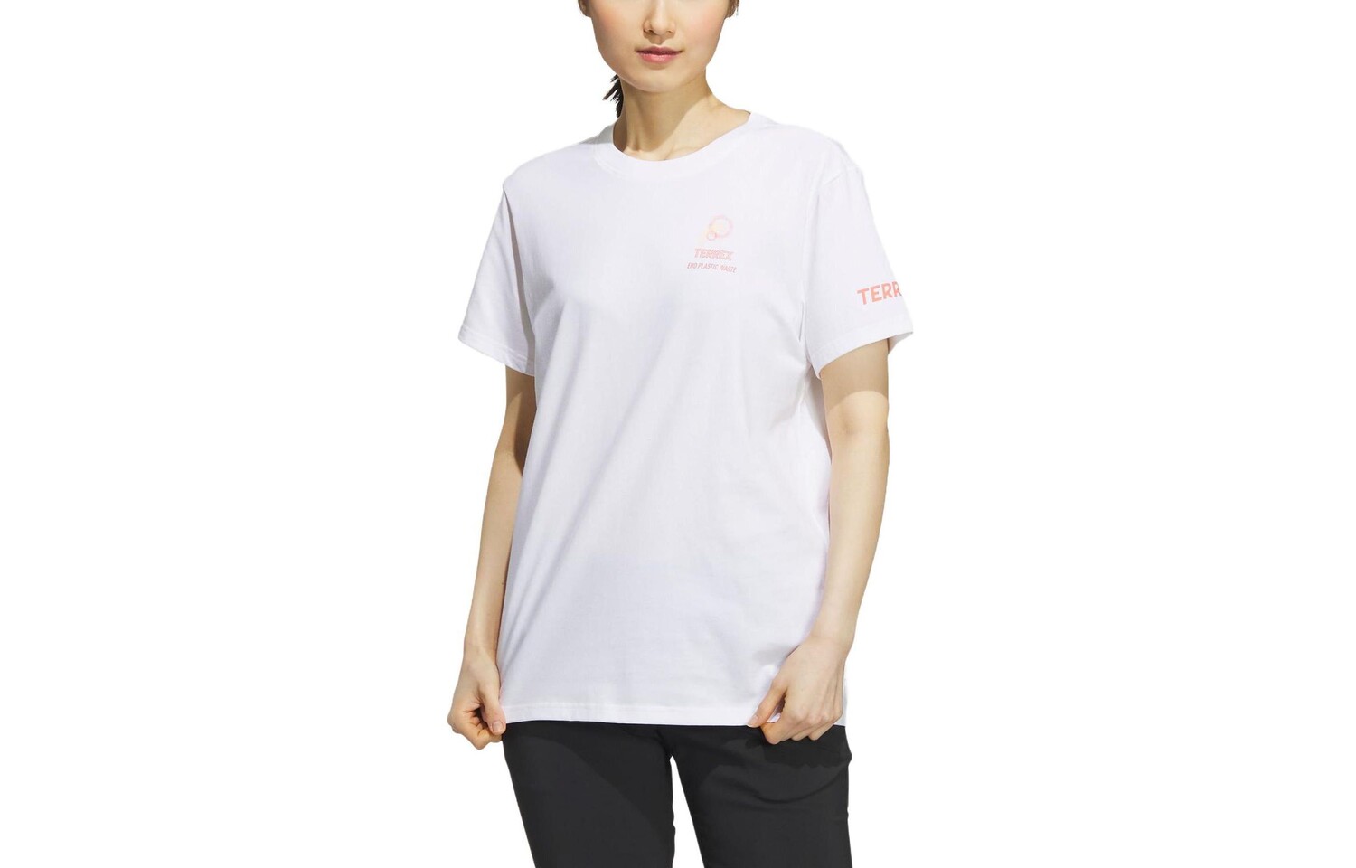 Футболка женская белая Adidas 
Футболка женская белая Adidas