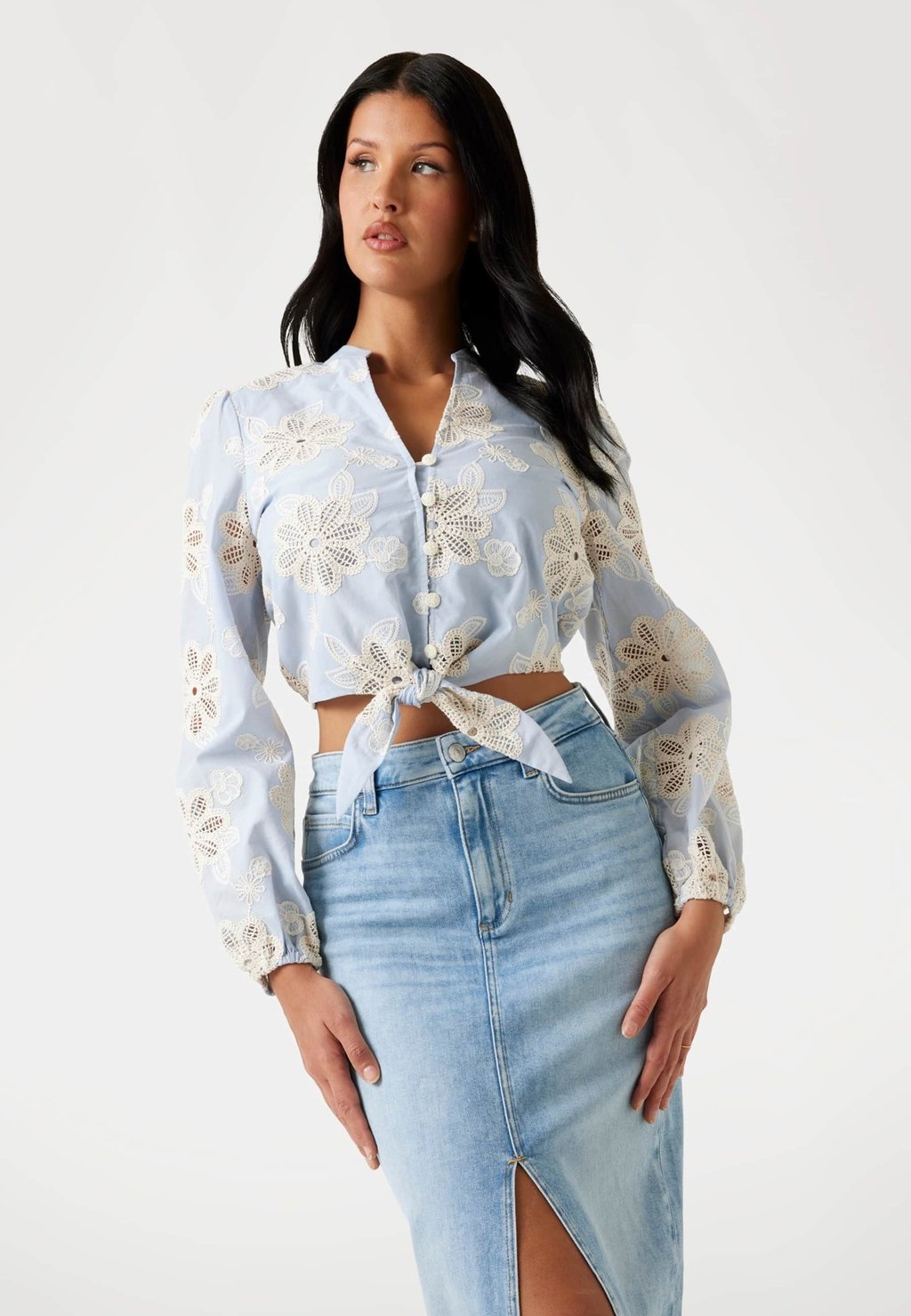 Блуза KNOTENBAND Guess, светло-голубой
Блуза KNOTENBAND Guess, светло-голубой