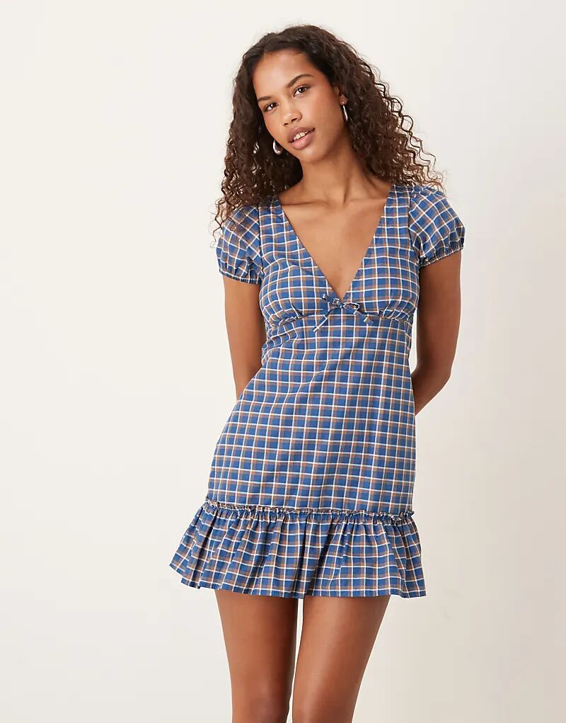 Мини-платье в клетку Motel Marika синего цвета
Мини-платье в клетку Motel Marika синего цвета