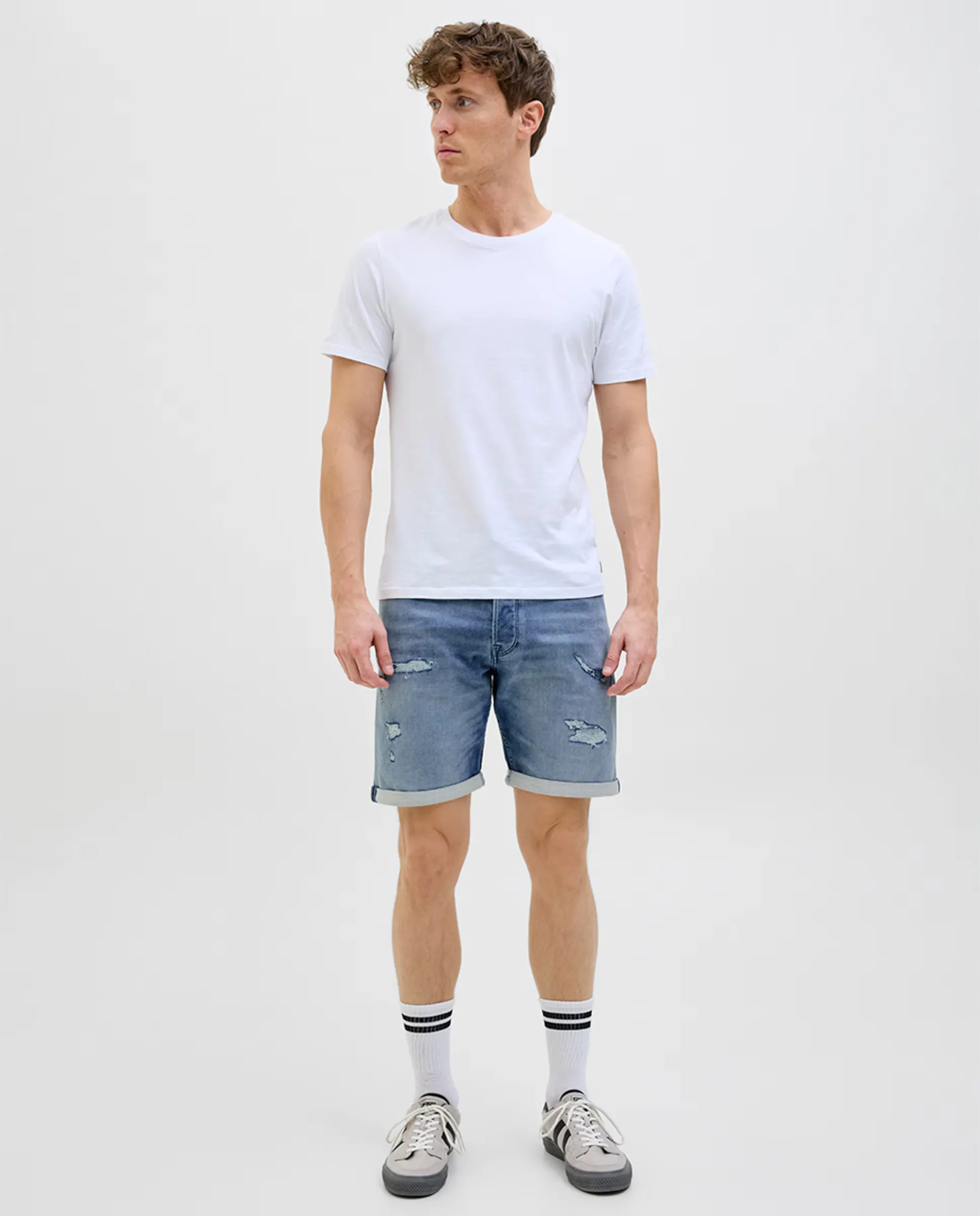 Бермуды мужские ковбойские regular fit Jack & Jones, синий
Бермуды мужские ковбойские regular fit Jack & Jones, синий