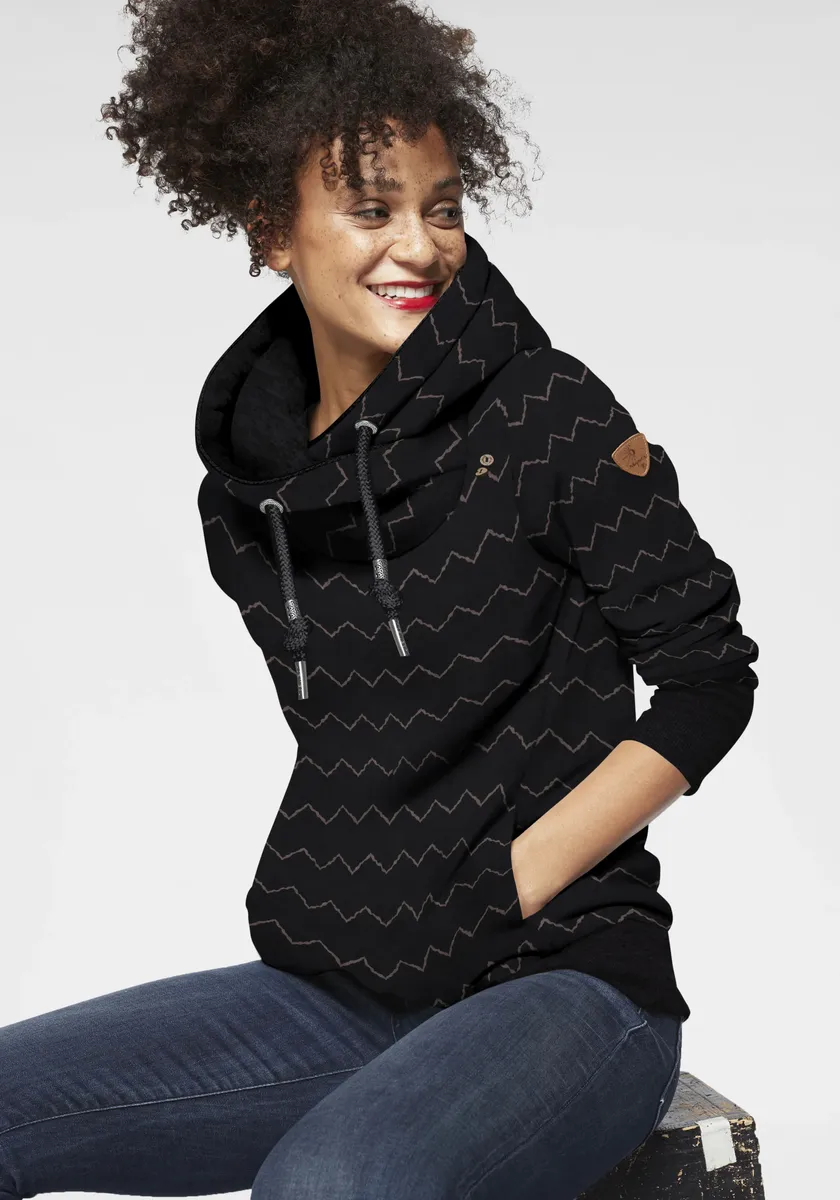 Свитер в стиле рэгвир "GRIPY BUTTON CHEVRON O", толстовка с высоким шалевым воротником и декоративной отделкой пуговицами Ragwear, черный
Свитер в стиле рэгвир "GRIPY BUTTON CHEVRON O", толстовка с высоким шалевым воротником и декоративной отделкой пуговицами Ragwear, черный