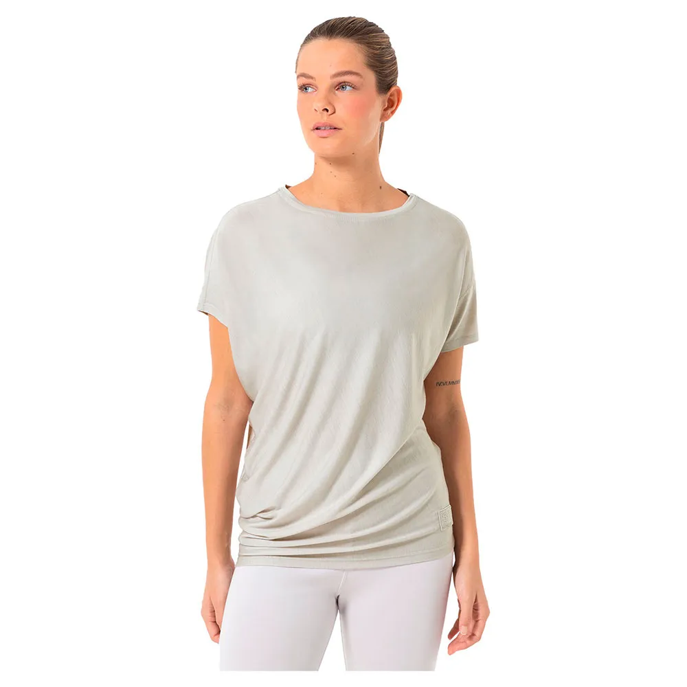 Футболка с коротким рукавом Super.natural Yoga Loose Bio, бежевый
Футболка с коротким рукавом Super.natural Yoga Loose Bio, бежевый