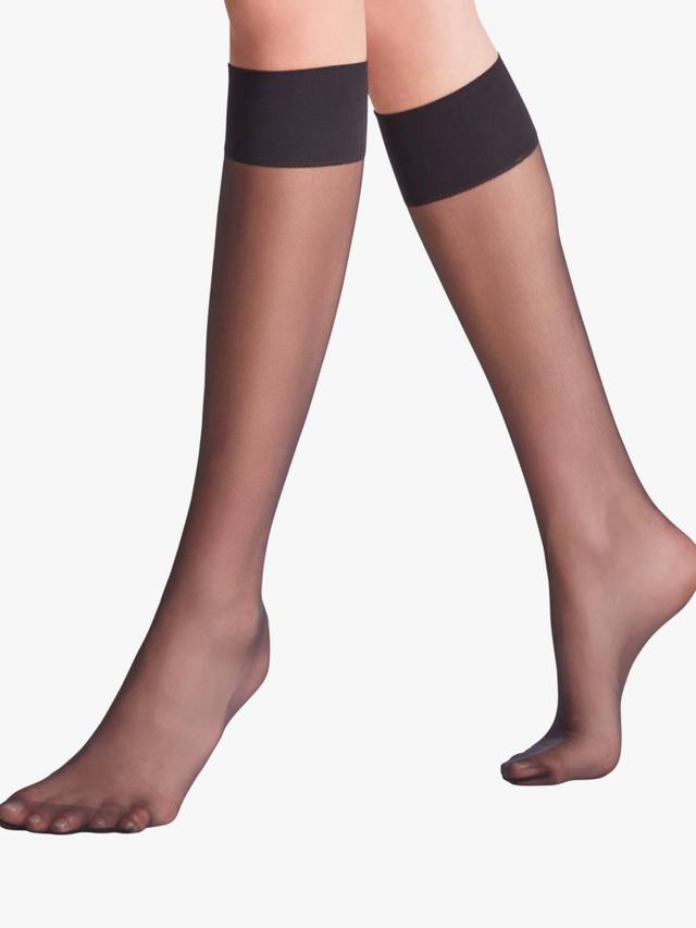 Чистые матовые 20 прозрачные гольфы до колена FALKE, Black
Чистые матовые 20 прозрачные гольфы до колена FALKE, Black