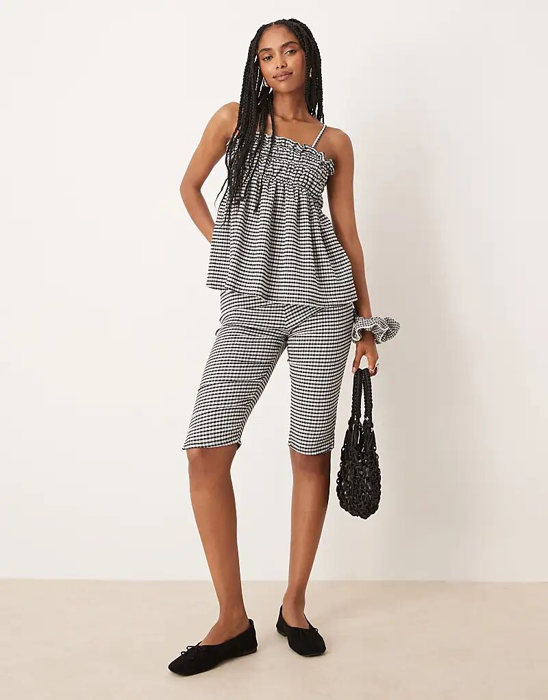 Леггинсы-капри ASOS DESIGN в однотонную клетку виши — часть комплекта
Леггинсы-капри ASOS DESIGN в однотонную клетку виши — часть комплекта