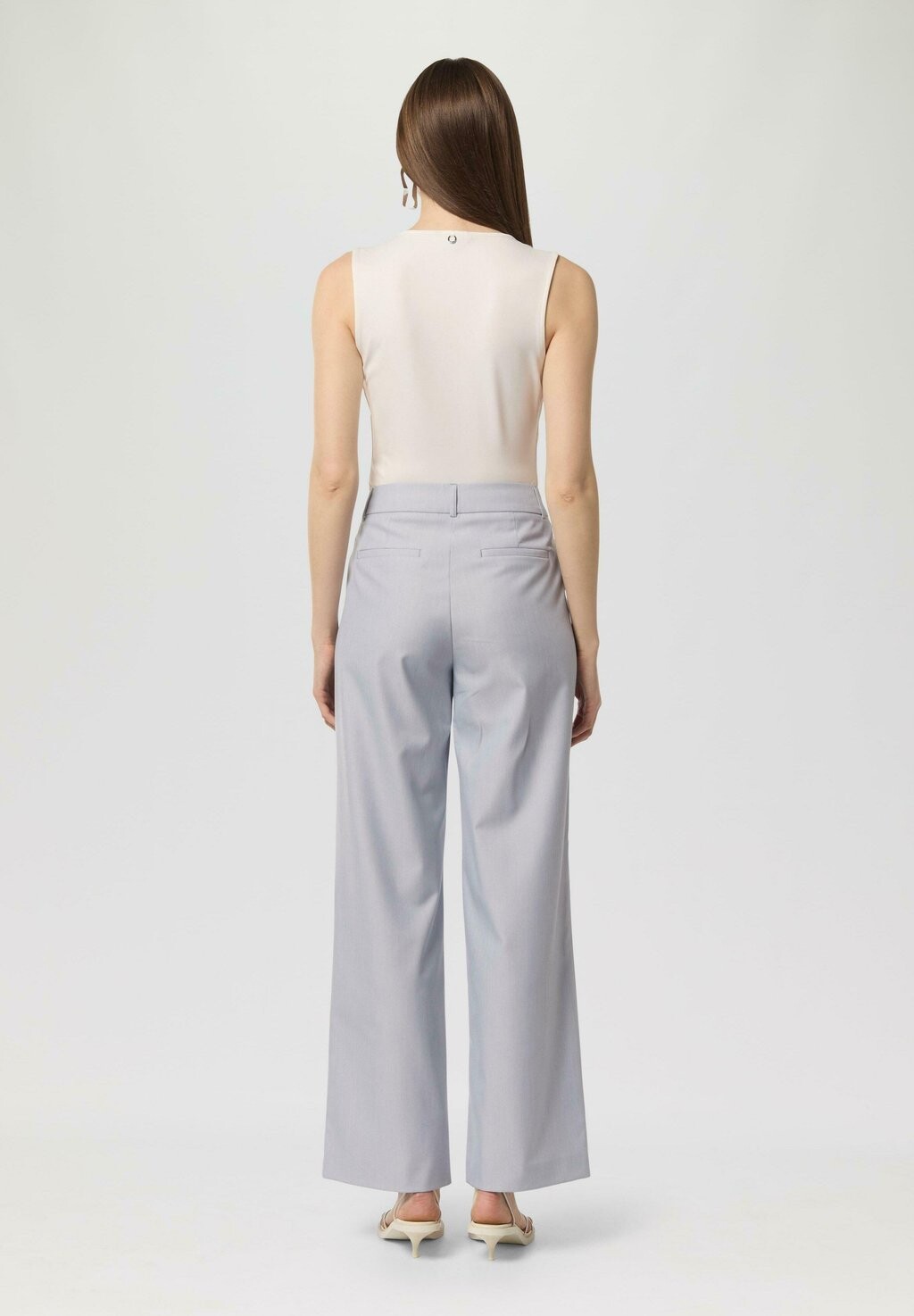 Топ Mit Cut-Out comma, белый
Топ Mit Cut-Out comma, белый