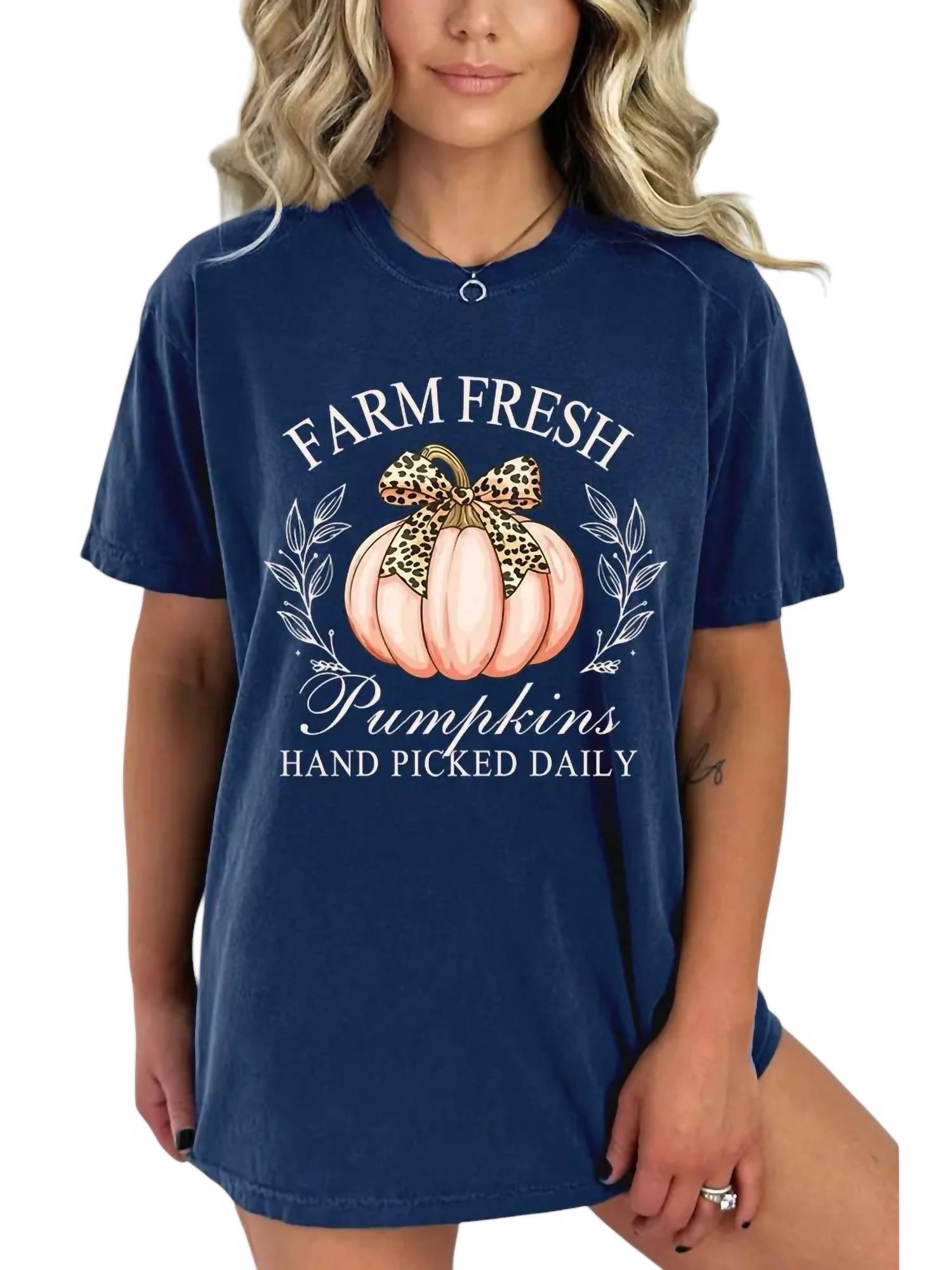 Футболка с тыквой в темно-синем цвете Apple B
Футболка с тыквой в темно-синем цвете Apple B