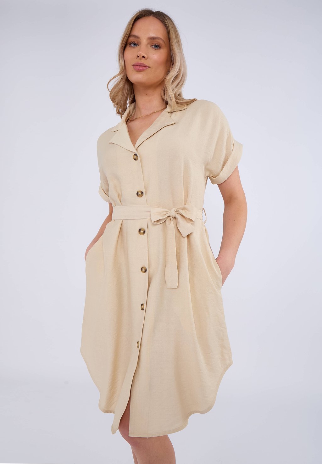 Платье-рубашка GINI LONDON, бежевый
Платье-рубашка GINI LONDON, бежевый