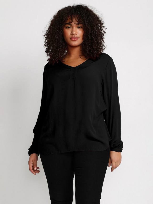 Камуфляжный топ с v-образным вырезом и длинным рукавом KAFFE Curve, глубокий черный
Камуфляжный топ с v-образным вырезом и длинным рукавом KAFFE Curve, глубокий черный