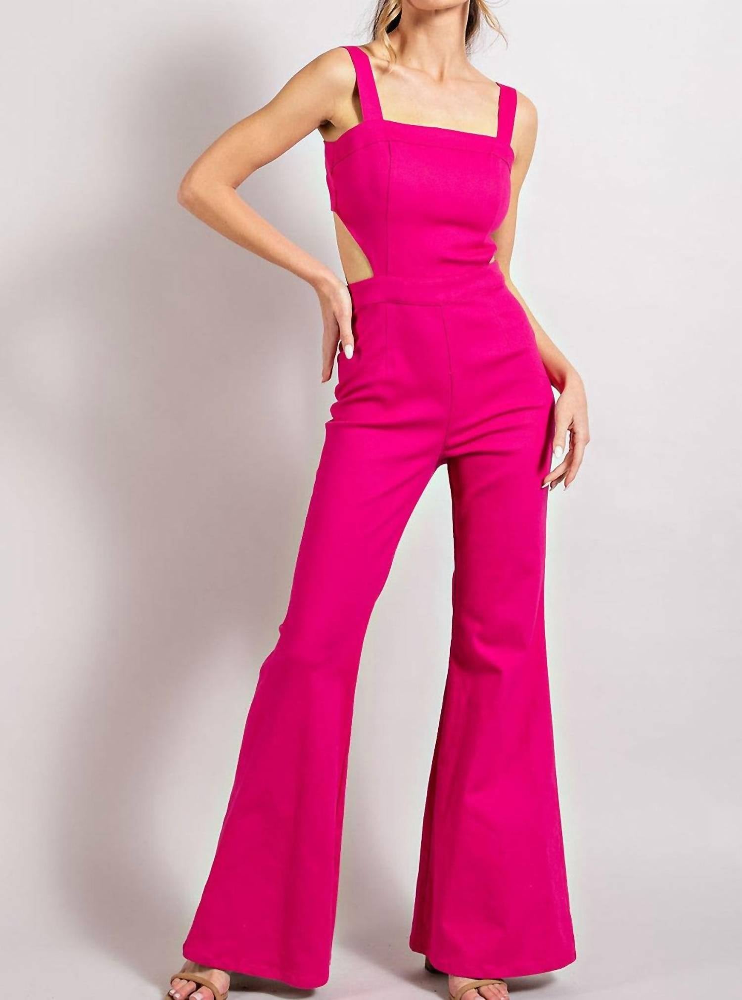 Розовый джинсовый ромпер с вырезами White Label
Розовый джинсовый ромпер с вырезами White Label