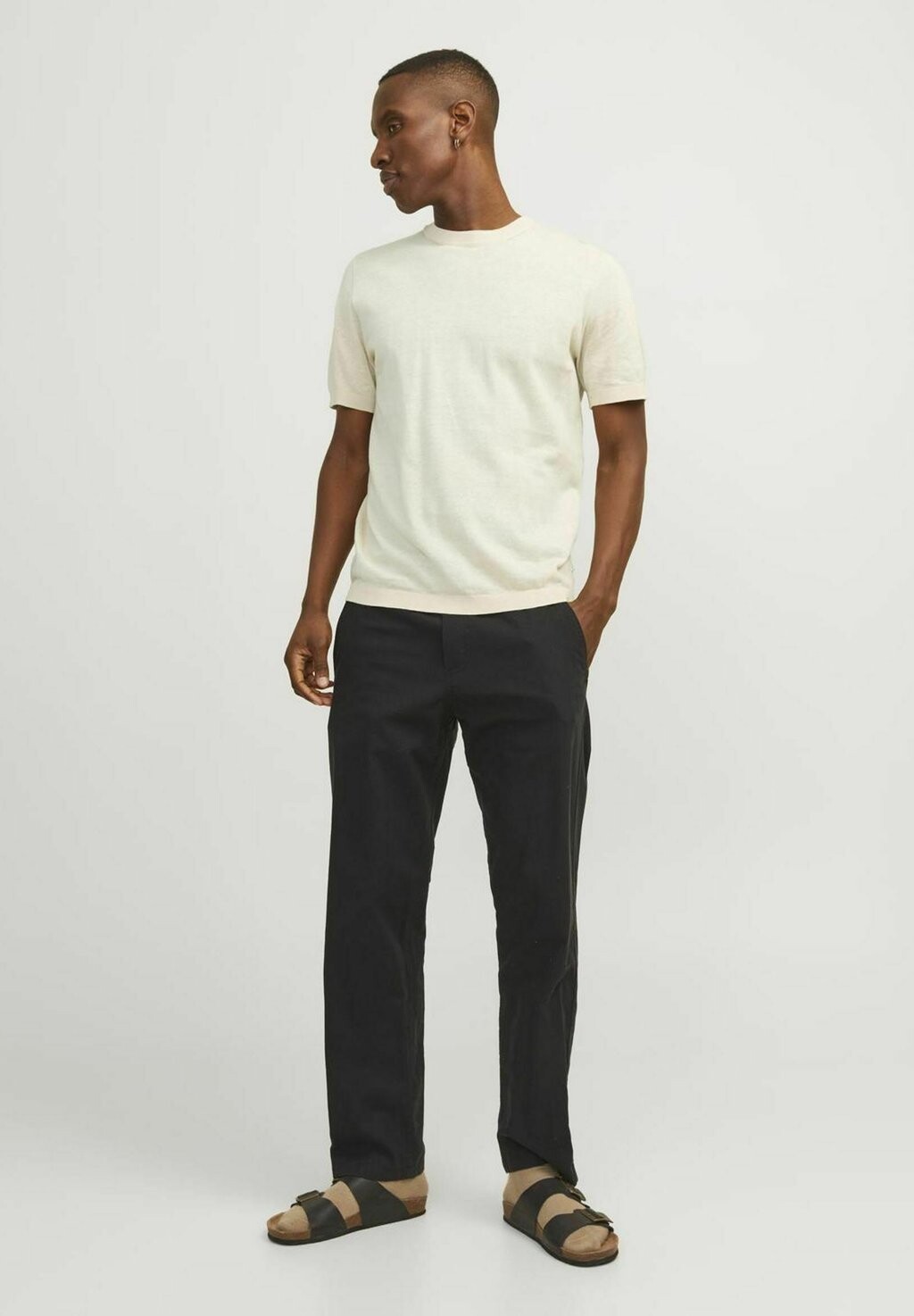 Базовая футболка Jack & Jones, песочный
Базовая футболка Jack & Jones, песочный