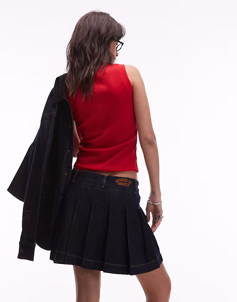 Мини-юбка из плиссированного денима House of Sunny цвета индиго 
Мини-юбка из плиссированного денима House of Sunny цвета индиго