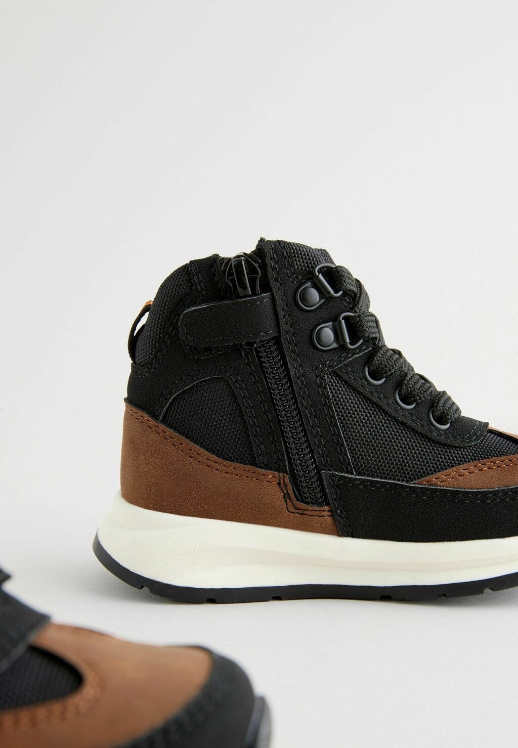 Ботильоны на шнуровке REGULAR FIT Next, черный 
Ботильоны на шнуровке REGULAR FIT Next, черный