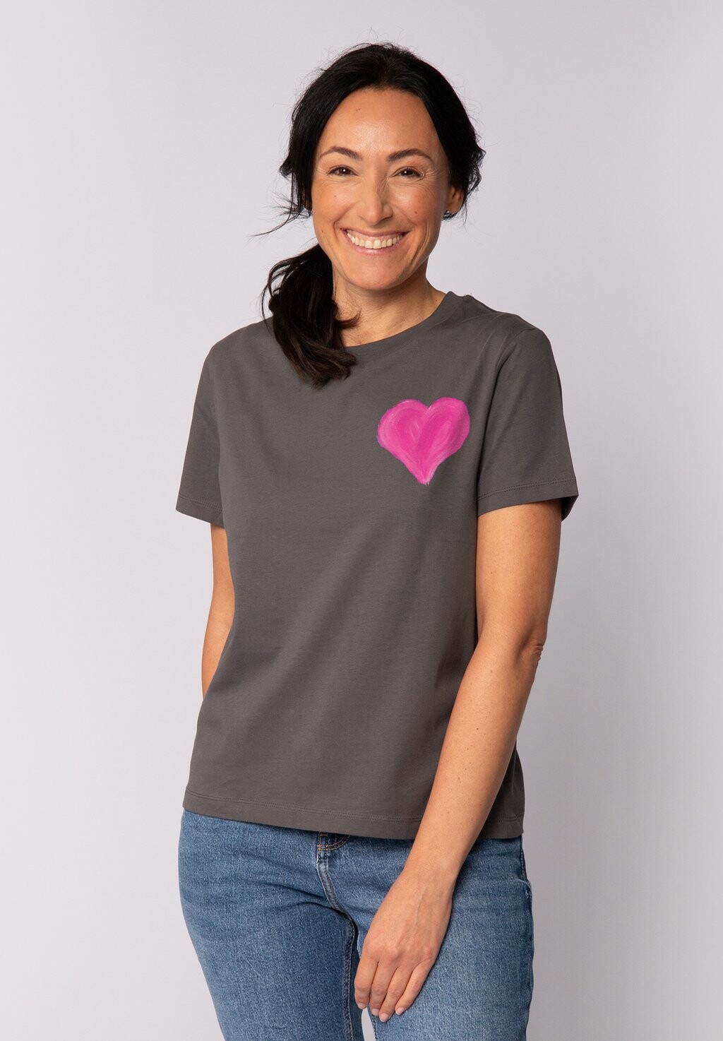 Футболка с принтом HEART watapparel, антрацит
Футболка с принтом HEART watapparel, антрацит