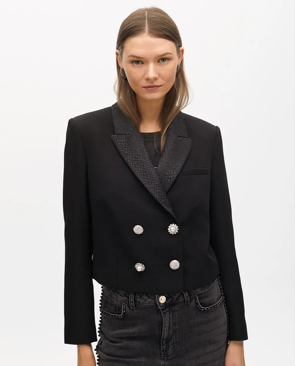 Женский короткий блейзер с декорированными пуговицами Lola Casademunt, черный
Женский короткий блейзер с декорированными пуговицами Lola Casademunt, черный