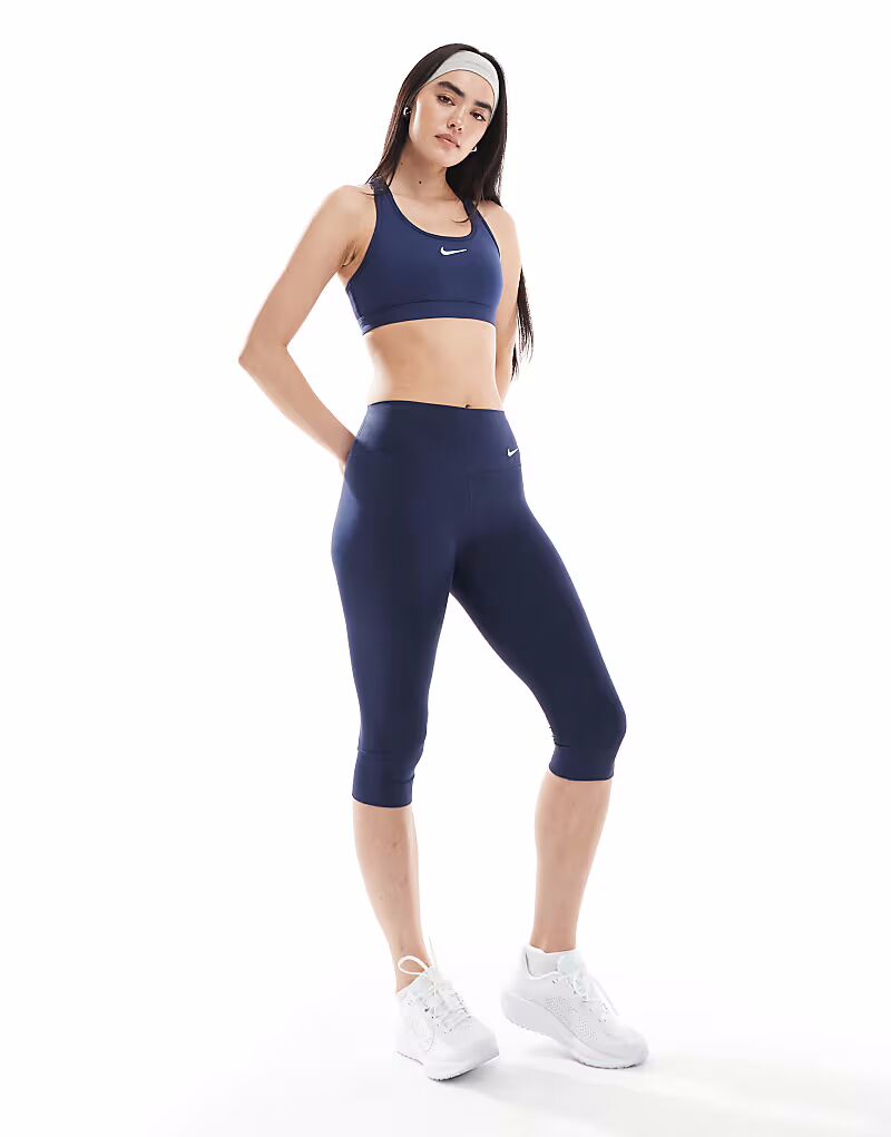 Леггинсы-капри с высокой талией Nike One Training темно-синего цвета Nike Training
Леггинсы-капри с высокой талией Nike One Training темно-синего цвета Nike Training