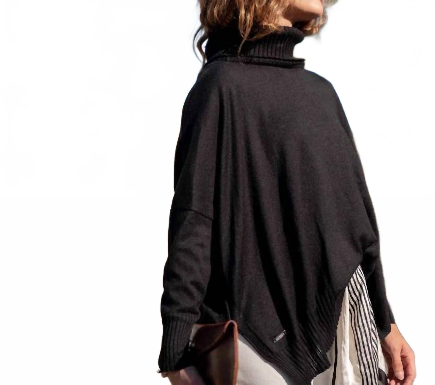 Каталина водолазка черная MERSEA
Каталина водолазка черная MERSEA