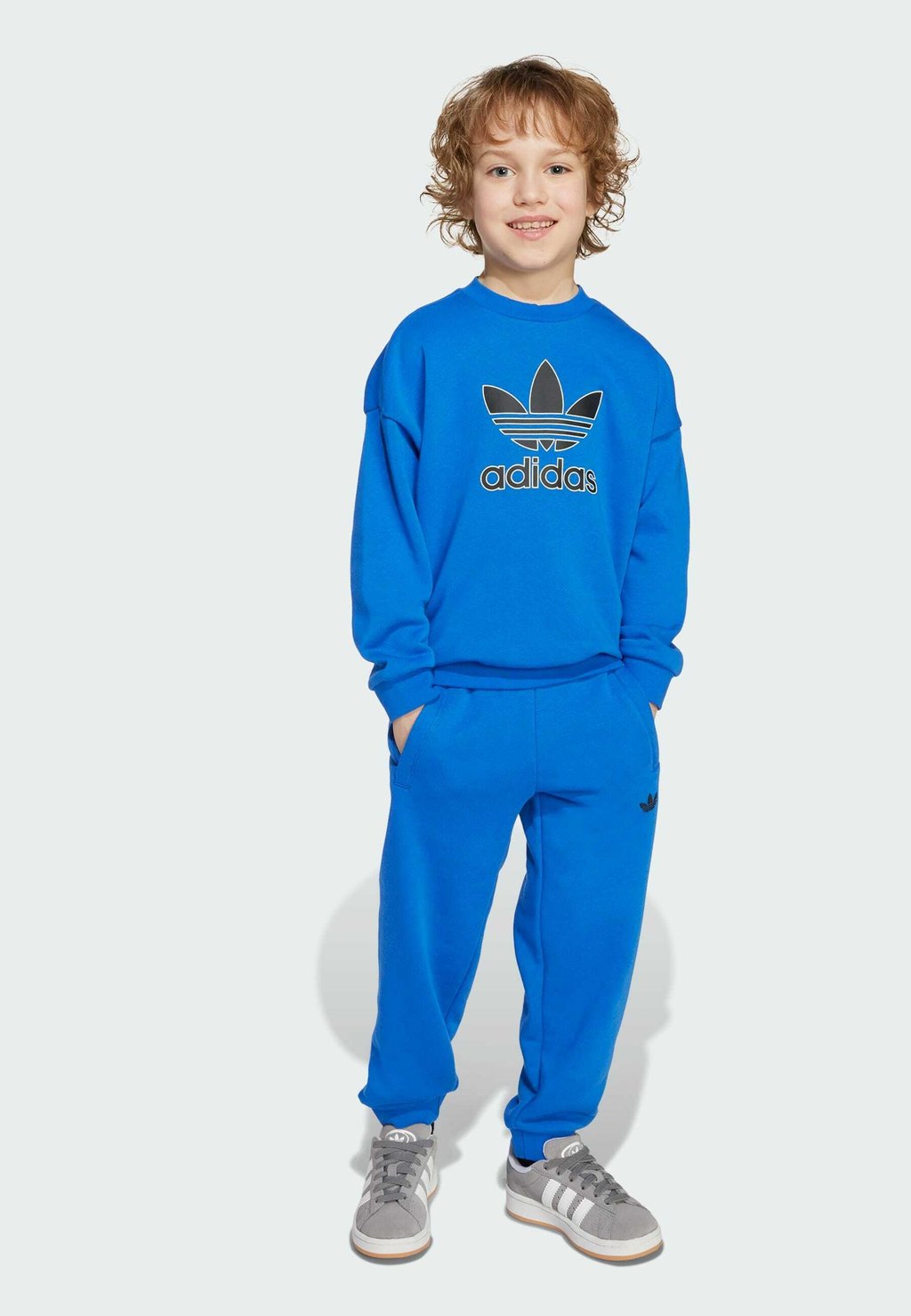 Костюм CREW SET Adidas Originals, синий
Костюм CREW SET Adidas Originals, синий