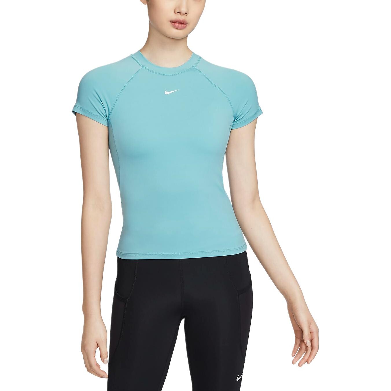 Футболка женская Nike
Футболка женская Nike