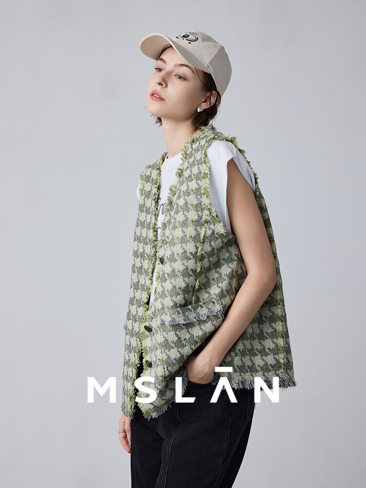 Жилетка Mslan с меховой окантовкой, зеленый
Жилетка Mslan с меховой окантовкой, зеленый