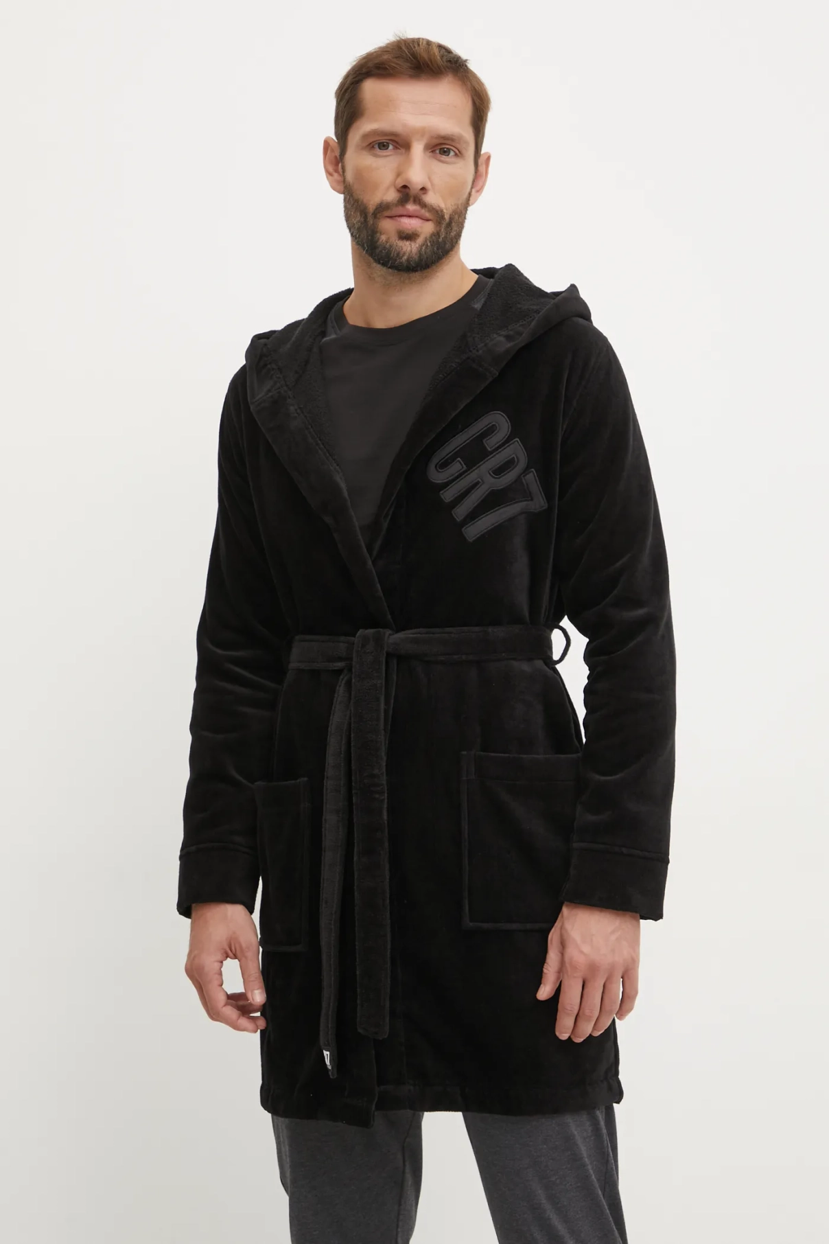 Халат CR7 Cristiano Ronaldo, черный
Халат CR7 Cristiano Ronaldo, черный