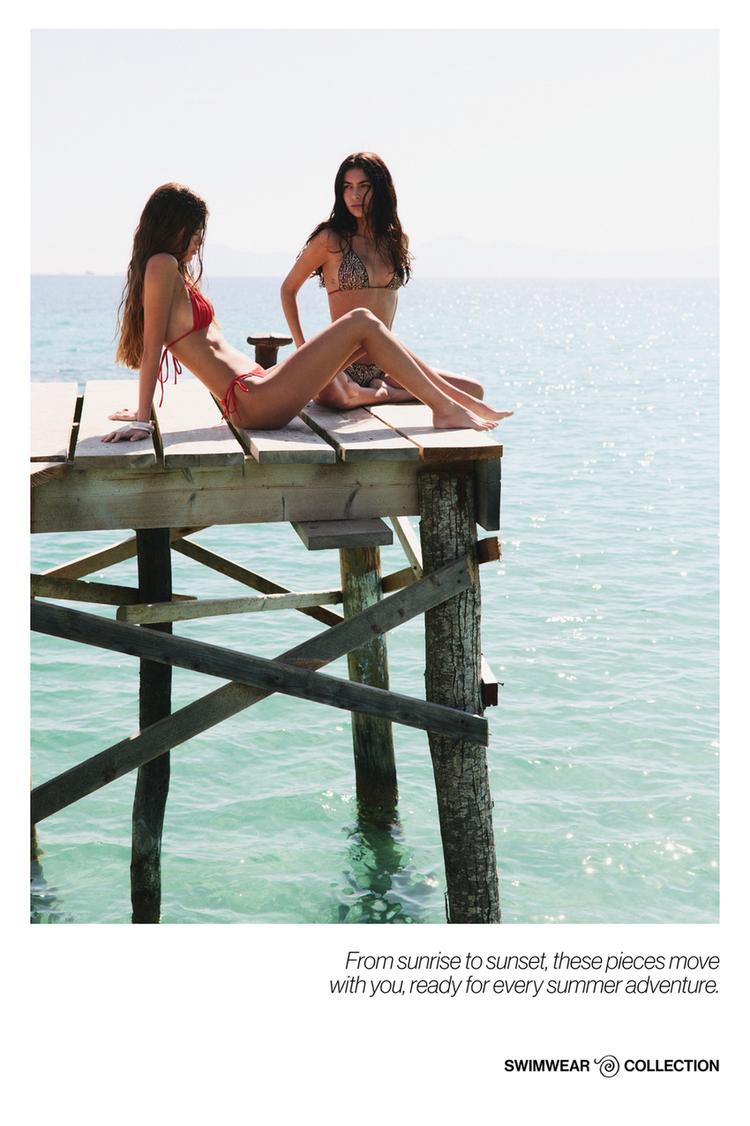 Плавки бикини с анималистичным принтом Pull And Bear, красный
Плавки бикини с анималистичным принтом Pull And Bear, красный