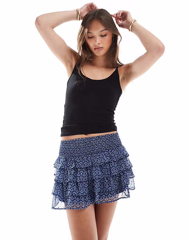 Юбка Bershka paisley mini rara темно-синего цвета
Юбка Bershka paisley mini rara темно-синего цвета