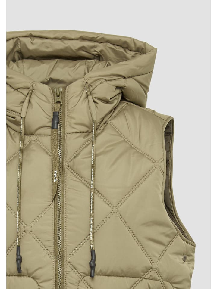 Жилет QS, оливковый
Жилет QS, оливковый