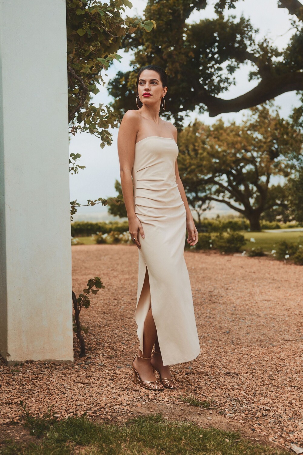 Текстурированное платье-бандо миди Next, бежевый
Текстурированное платье-бандо миди Next, бежевый