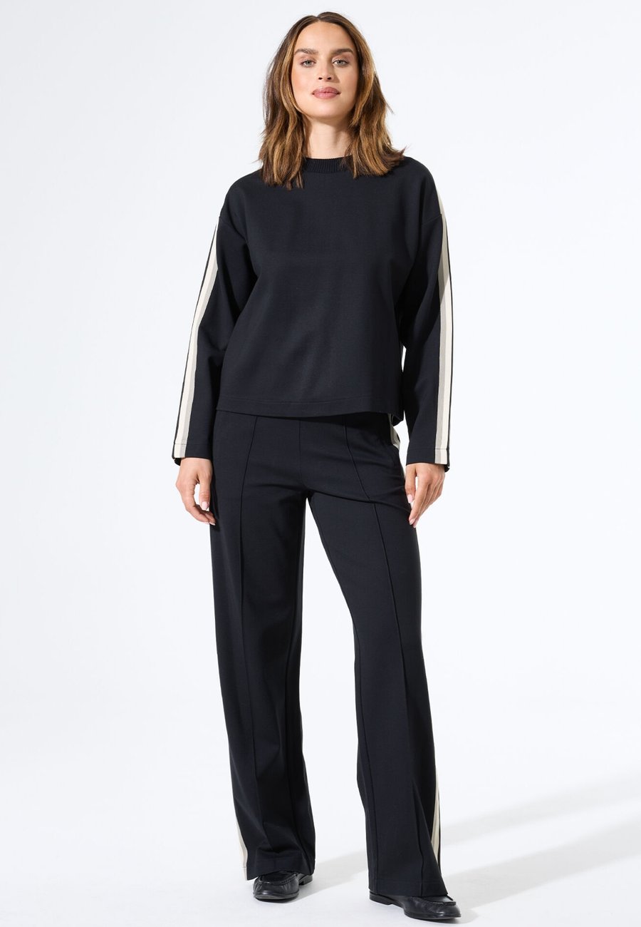 Толстовка Garcia Sweatshirt, Black
Толстовка Garcia Sweatshirt, Black