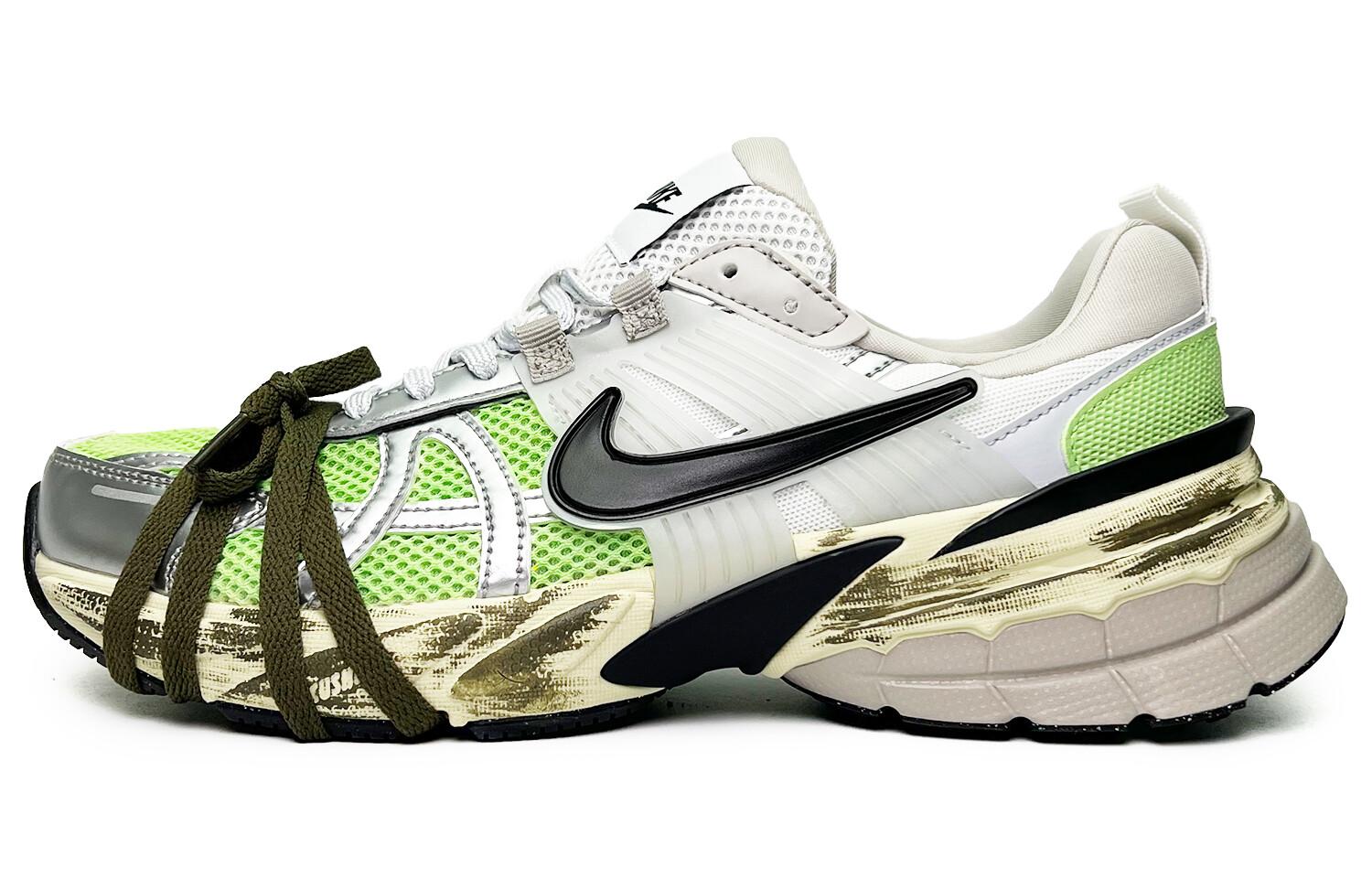 Кроссовки для бега V2K Run женские с низким верхом, серебристо-зеленые Nike
Кроссовки для бега V2K Run женские с низким верхом, серебристо-зеленые Nike