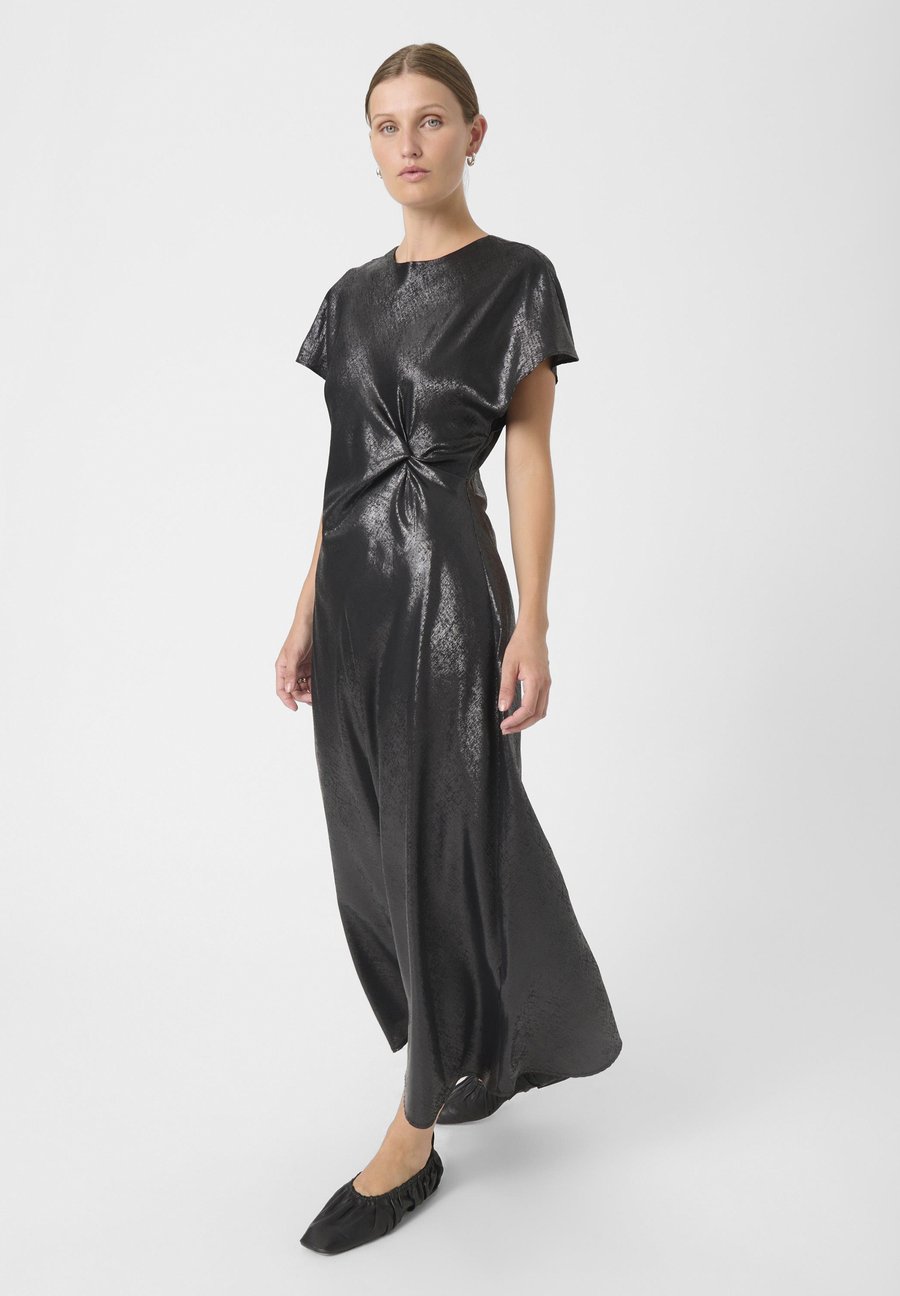 Платье Soaked in Luxury SLMIRMIR DRESS SS, Black
Платье Soaked in Luxury SLMIRMIR DRESS SS, Black