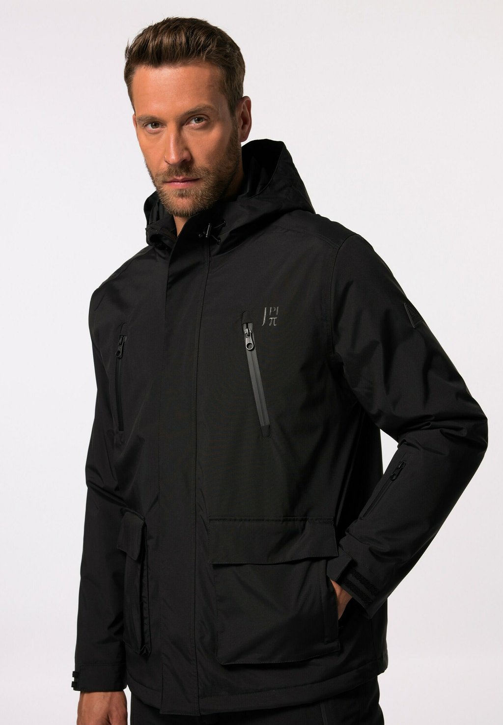 Легкая куртка JAY- FUNKTION KAPUZE JP1880, черный
Легкая куртка JAY- FUNKTION KAPUZE JP1880, черный