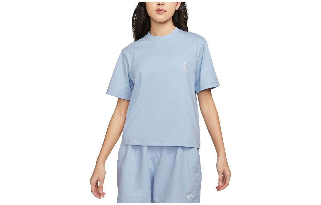 Футболка женская небесно-голубая Nike
Футболка женская небесно-голубая Nike