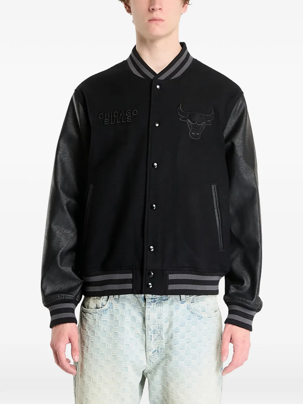 Бомбер X NBA Chicago Bulls New Era Cap, черный
Бомбер X NBA Chicago Bulls New Era Cap, черный