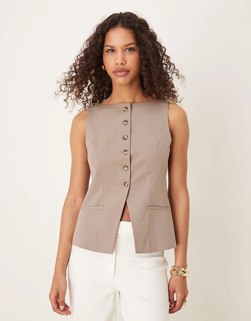 Жилет Gina Tricot с вырезом-лодочкой, серо-бежевого цвета
Жилет Gina Tricot с вырезом-лодочкой, серо-бежевого цвета