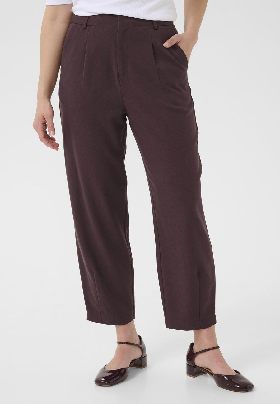 Брюки Kaffe KAMERLE CROPPED, Fudge/Bordeaux
Брюки Kaffe KAMERLE CROPPED, Fudge/Bordeaux