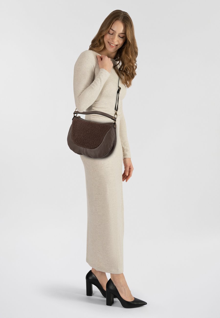 Сумка Gabs MARTY , Oak/Brown
Сумка Gabs MARTY , Oak/Brown