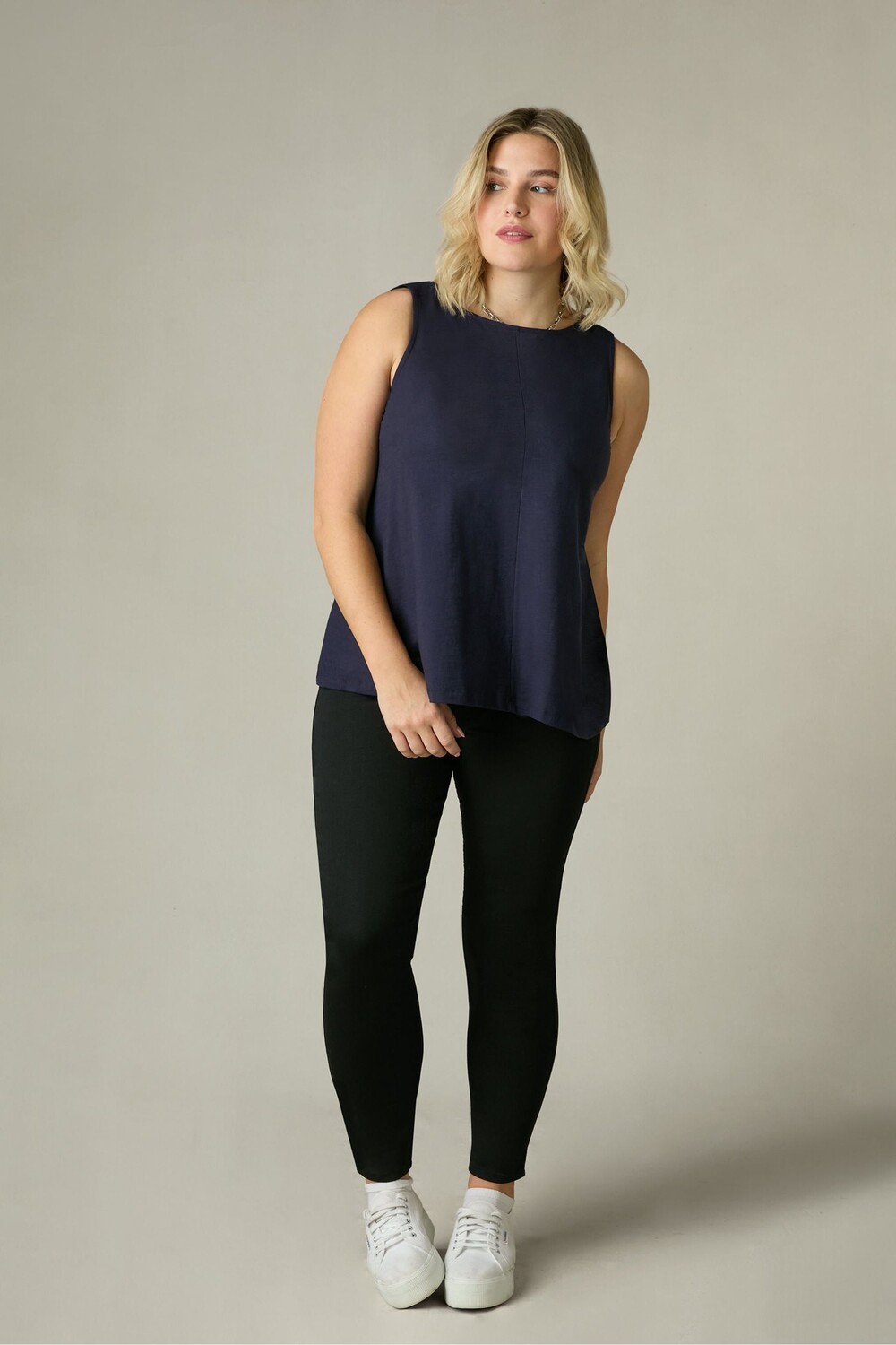 Хлопковая блузка без рукавов с круглым вырезом Live Unlimited, синий
Хлопковая блузка без рукавов с круглым вырезом Live Unlimited, синий