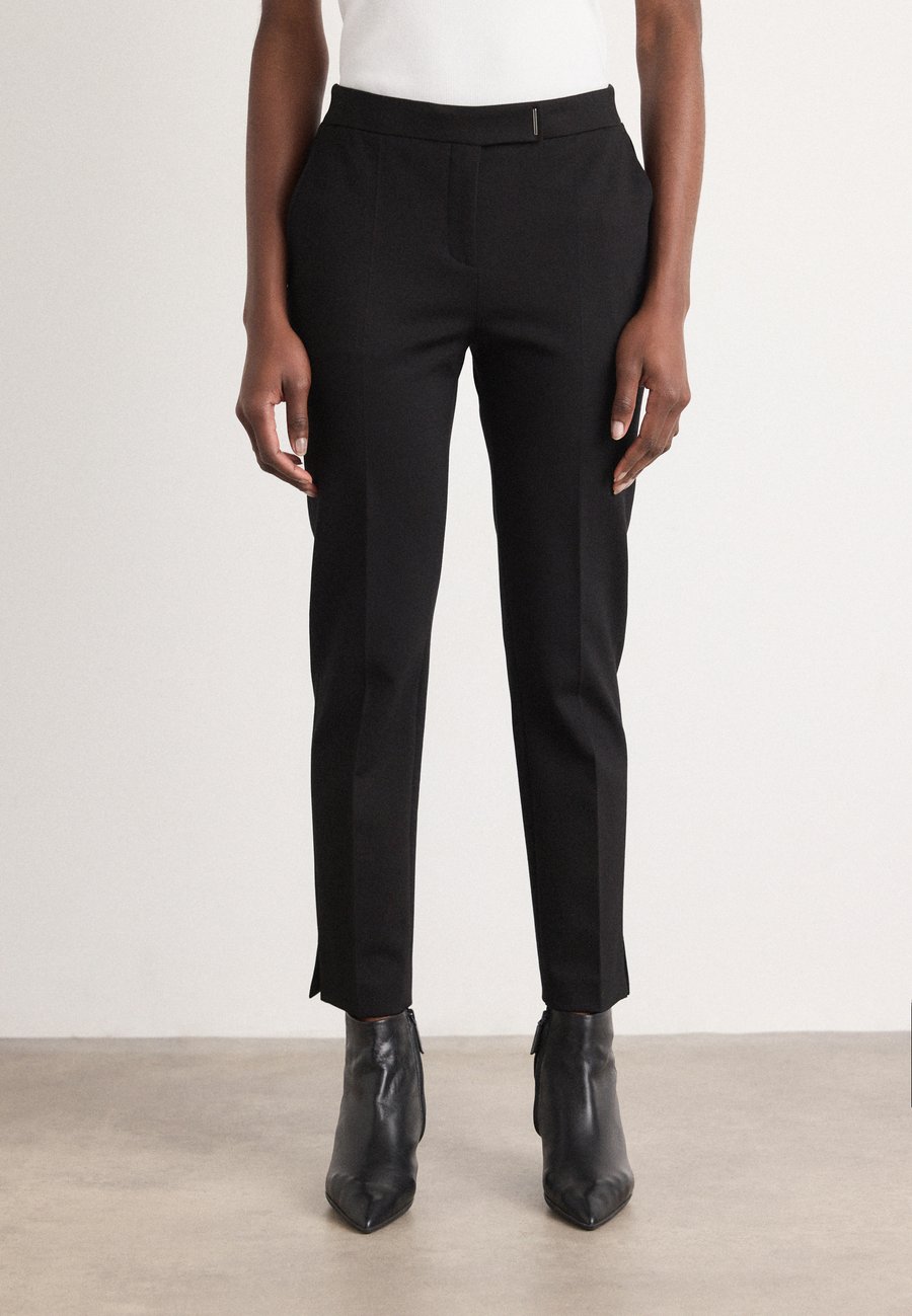 Брюки BOSS TAPRIA CROP, Black
Брюки BOSS TAPRIA CROP, Black