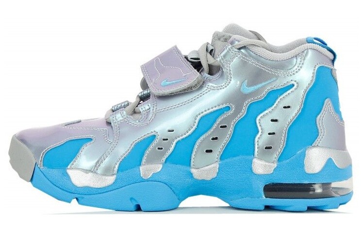 Кроссовки Nike Air DT Max '96 Metallic Silver GS
Кроссовки Nike Air DT Max '96 Metallic Silver GS