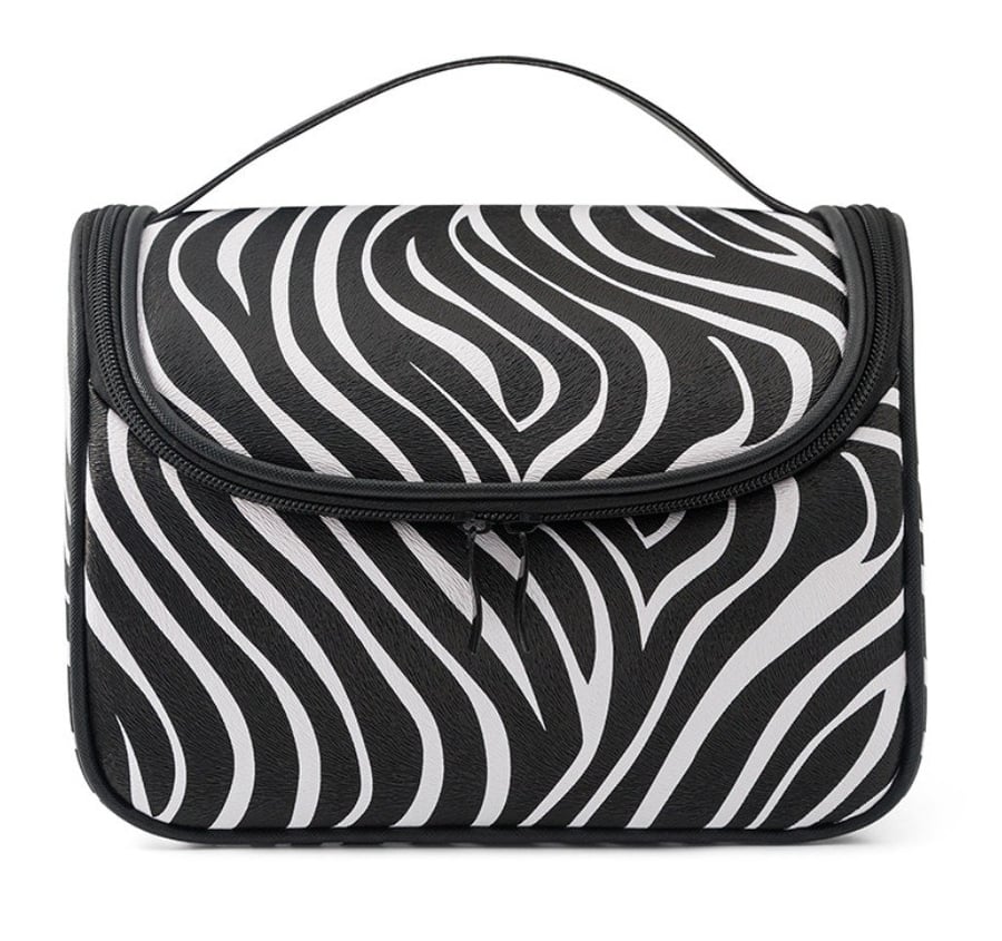 Женская косметичка (KS76) - Зебра 1шт Inna marka
Женская косметичка (KS76) - Зебра 1шт Inna marka