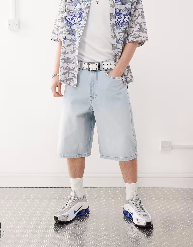 COLLUSION джинсовые шорты для скейтбординга в светлом цвете
COLLUSION джинсовые шорты для скейтбординга в светлом цвете