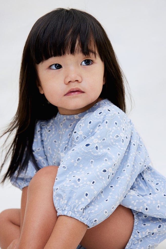 Комбинезоны с вышивкой ришелье H&M, голубой 
Комбинезоны с вышивкой ришелье H&M, голубой